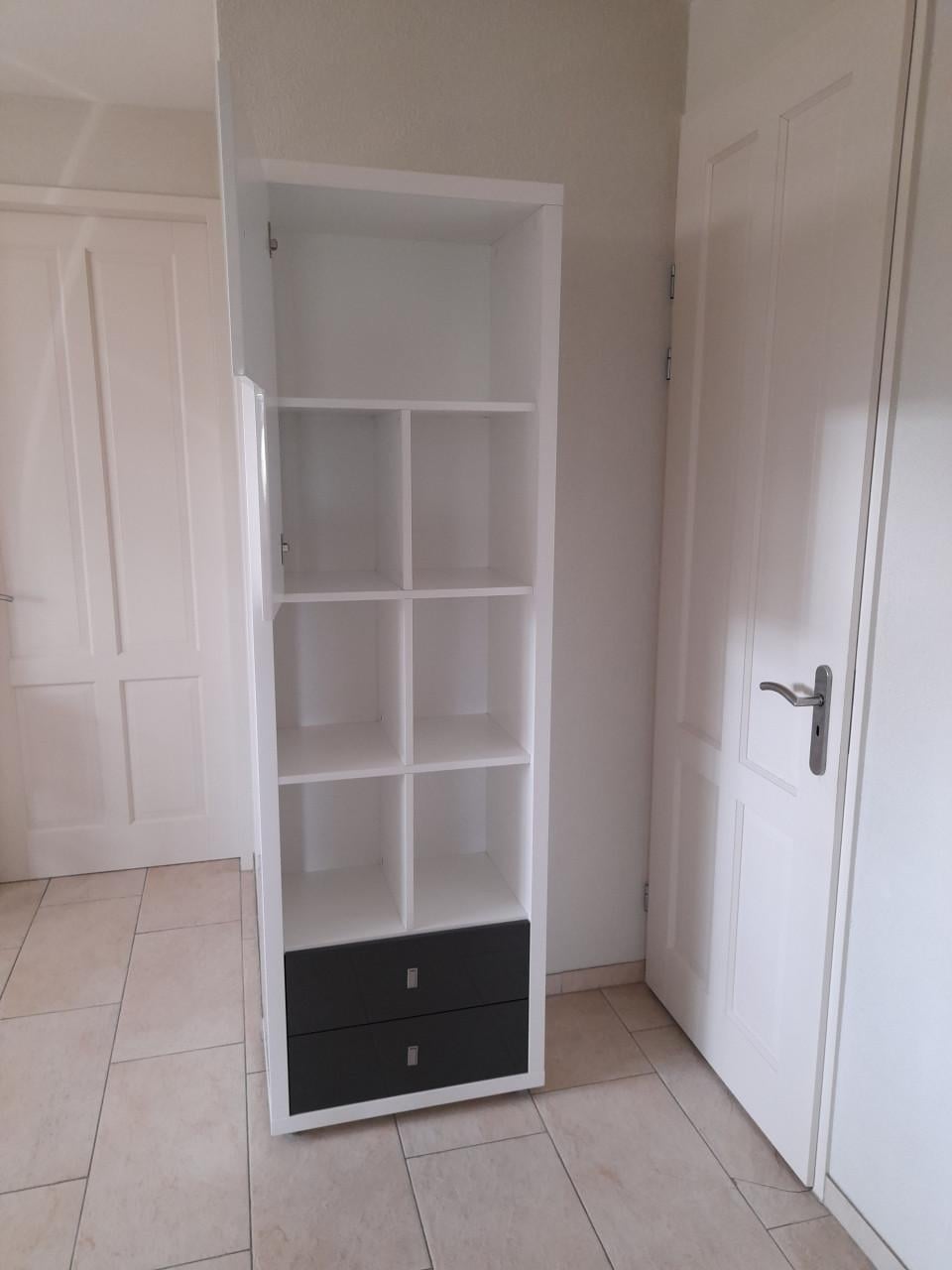 4 x Prachtige XOOON kasten 40 x 65 x 208 ( in goede nette staat)