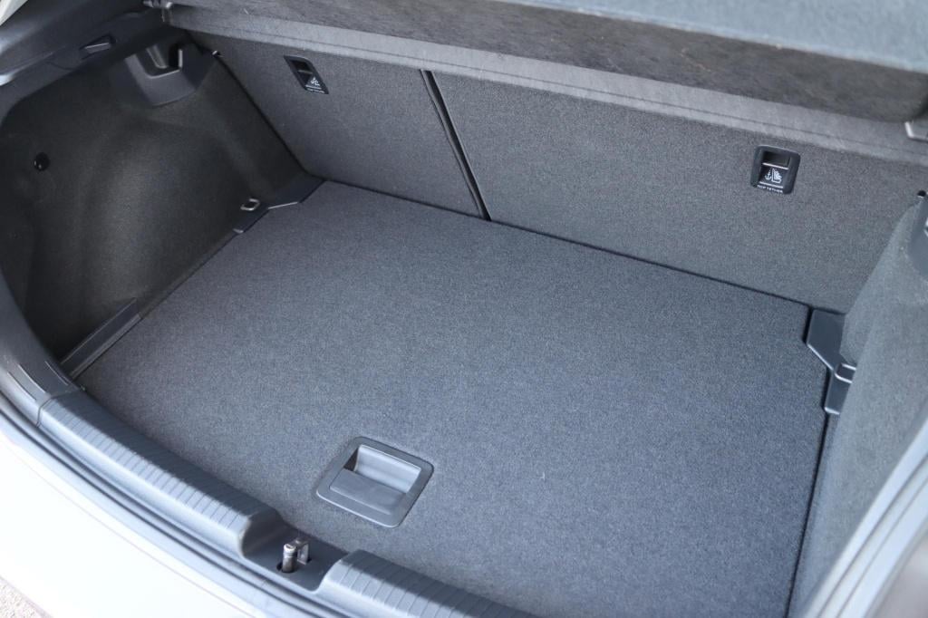 Volkswagen Polo 1.0 tsi life | carplay | sensoren | adaptive