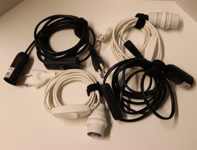 Kerstster met verlichting €.12,50 1 ster van 7 punten 45 cm Met snoer en sc