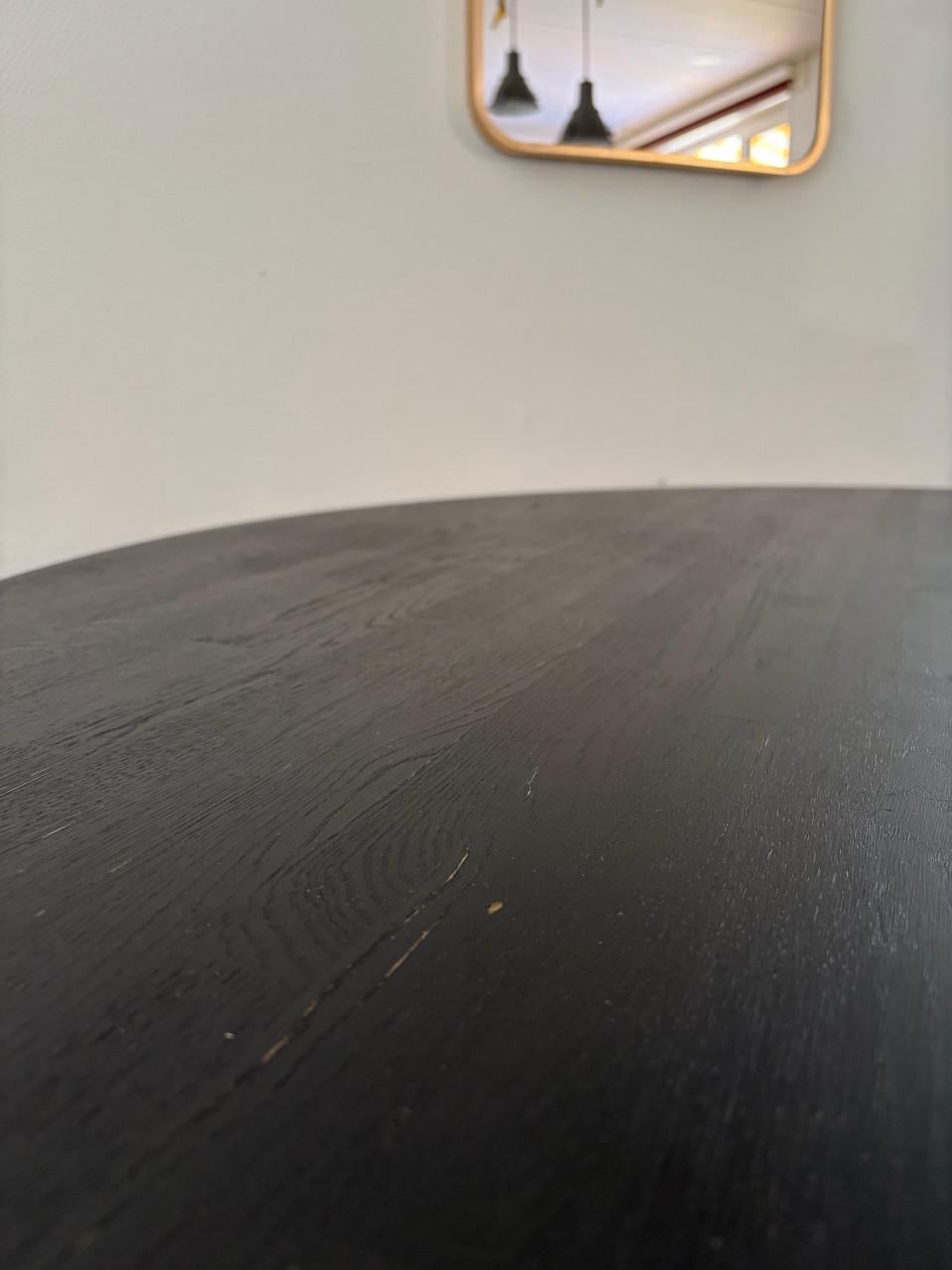 WOOOD Rhonda eettafel Ø129 cm – Massief eiken – Black Night