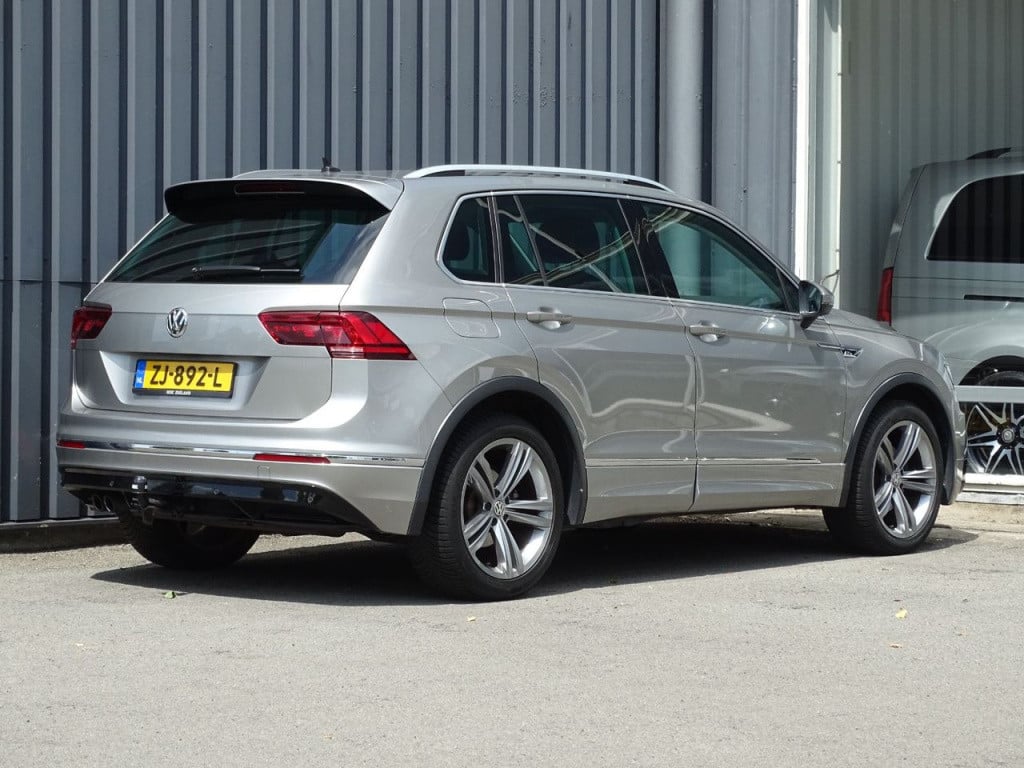 Volkswagen Tiguan 1.4 tsi act highline business r