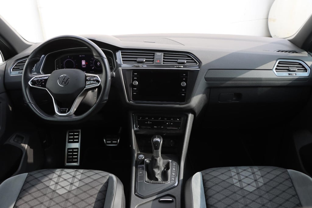 Volkswagen Tiguan 1.4 tsi ehybrid r-line business + 245pk dsg6
