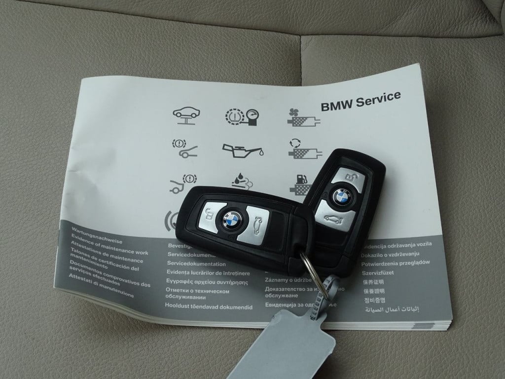 BMW X3 xdrive20i high executive | leder | stoelverwarming | el. trekhaak