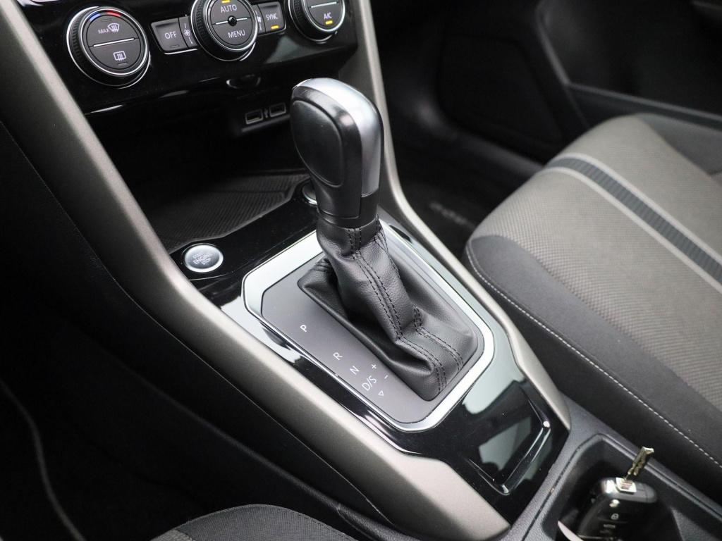 Volkswagen T-roc 1.5 tsi style | automaat | apple carplay / android auto | 