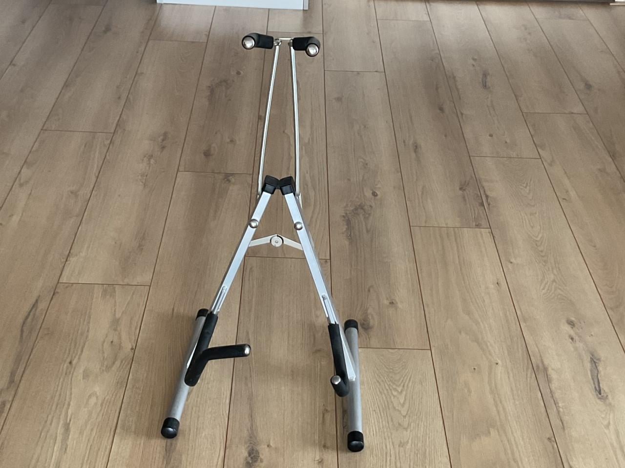 VINTAGE FENDER GITAAR STAND
