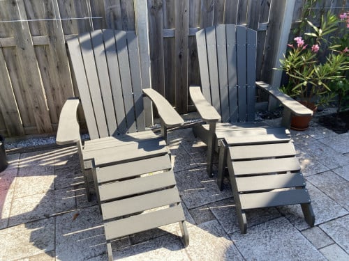 2 Adirondack tuinstoelen van polywood