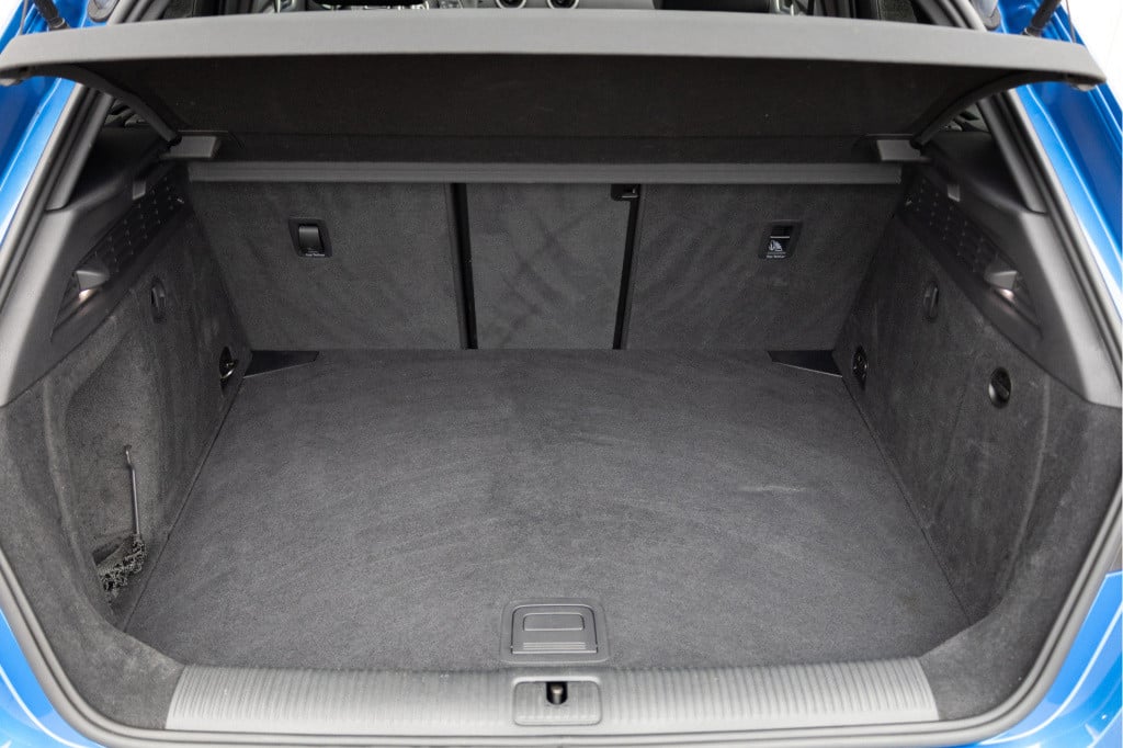 Audi A3 sportback 1.5 tfsi s line edition ✅pano✅matrix✅optiekzwart✅b&o