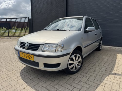 Volkswagen Polo 1.4 44KW 5DRS 2000 Grijs Apk Nap