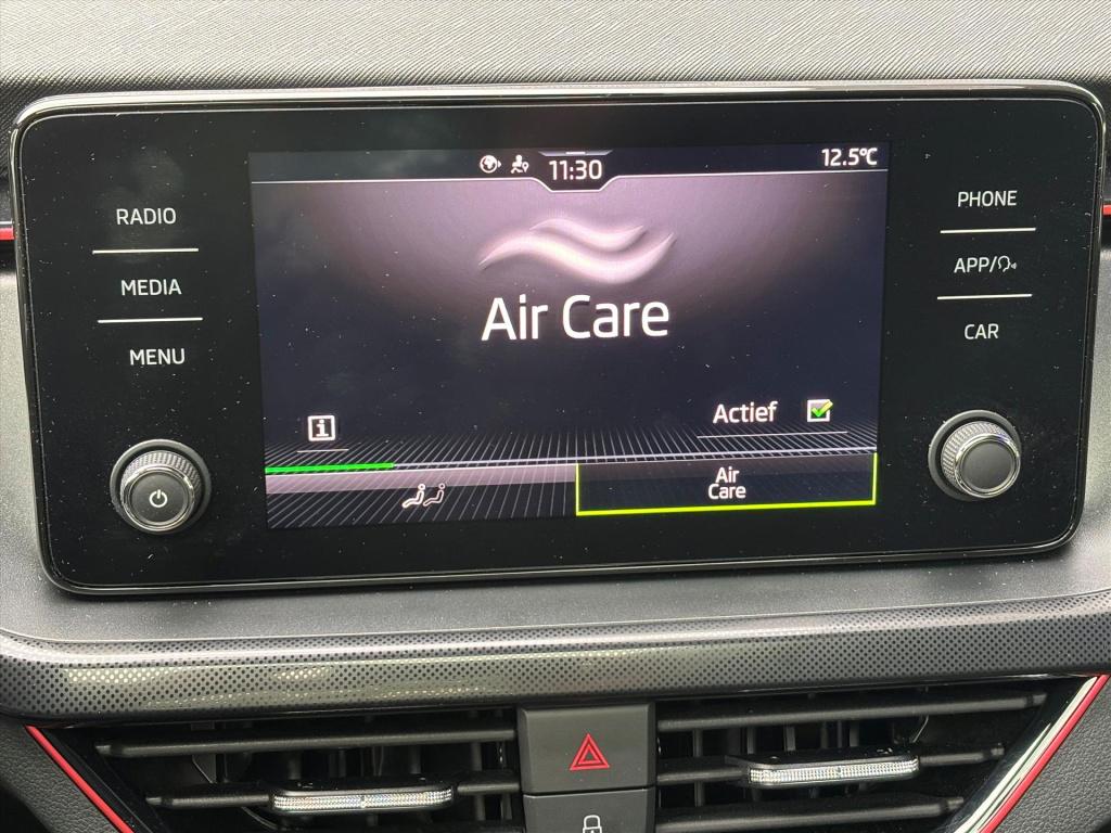 Skoda Scala 1.0 tsi 110pk sport business| carplay|panodak|17"lm| rijklaarpr