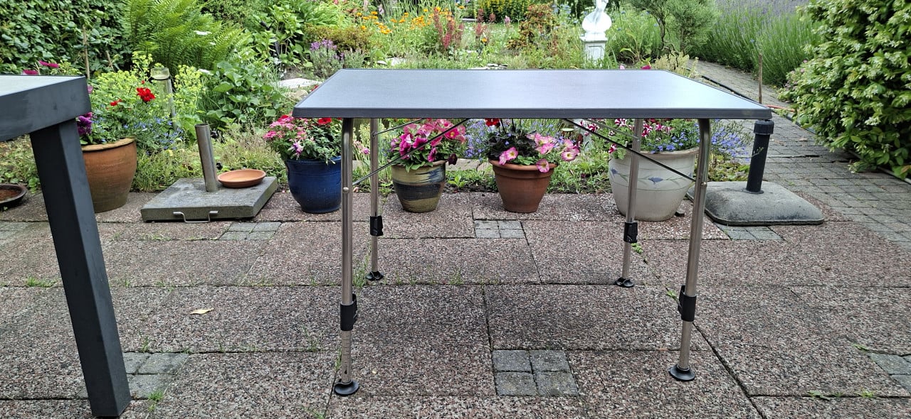 Tafel en stoelen voor de camping