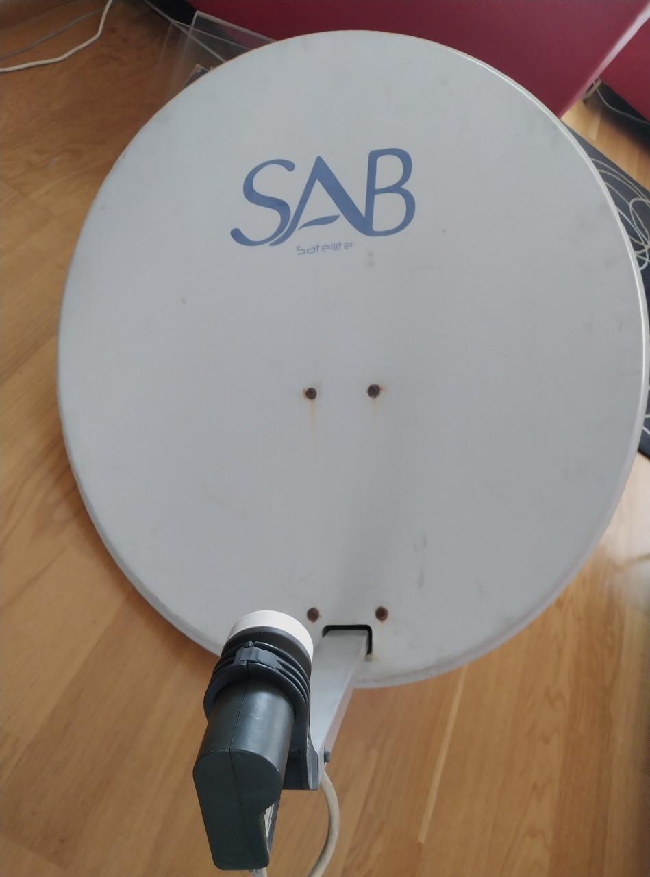 SAB Sattelitte Schotel antenne