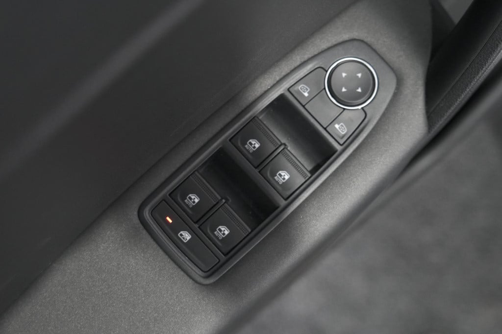 Renault Captur tce 90 evolution | parkeersensoren | navigatie | allseason b