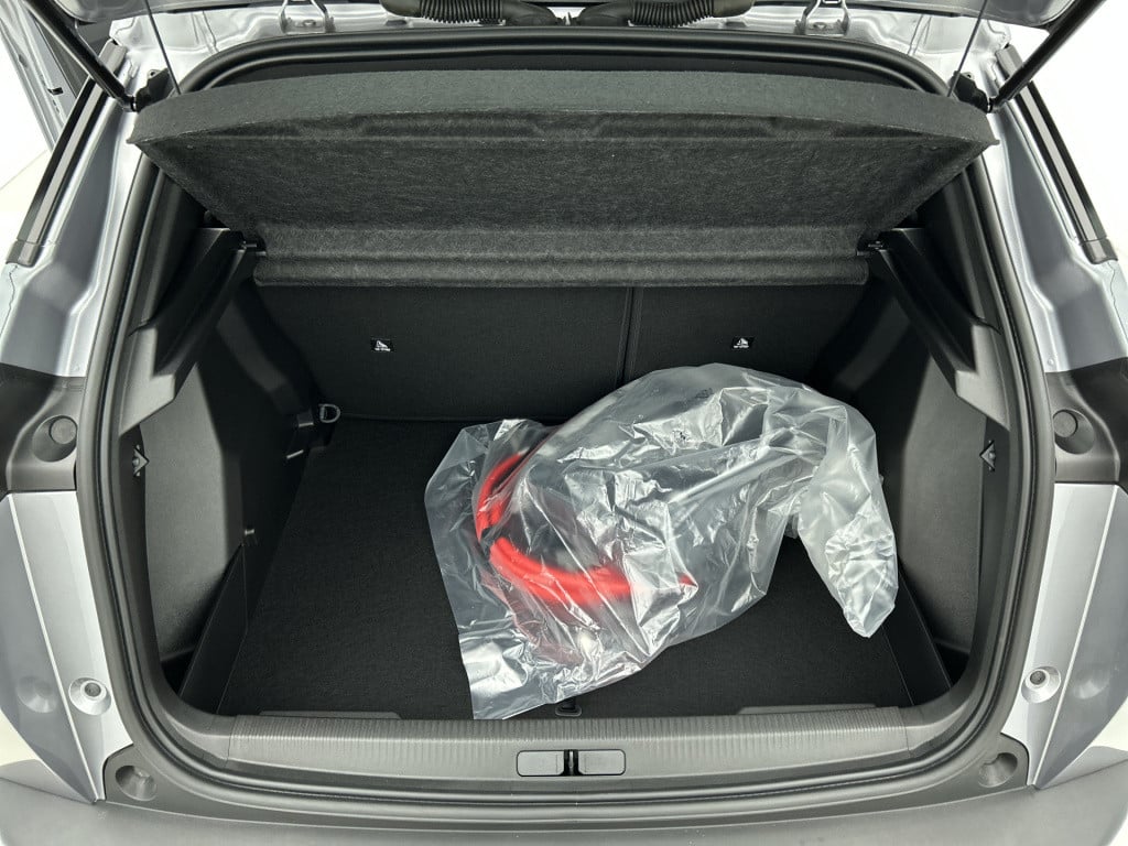 Peugeot E-2008 ev style 50 kwh | rijklaar |