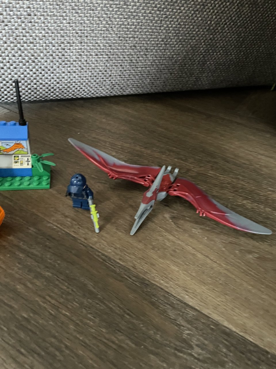 Lego Juniors: Ontsnappen aan de pteranodon 10756