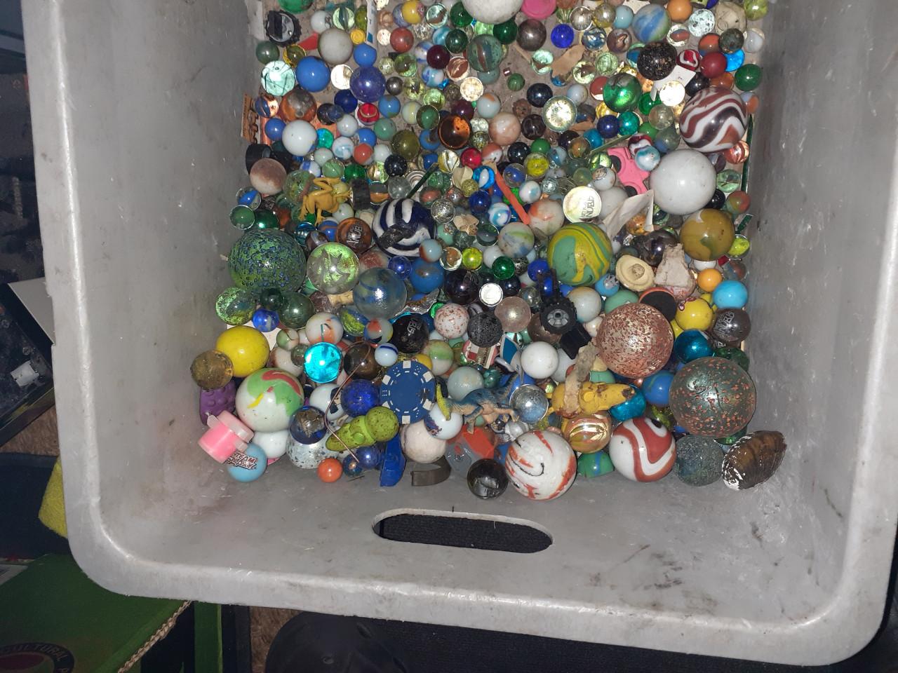 Grote verzameling knikkers in porties van ca.10 Kg