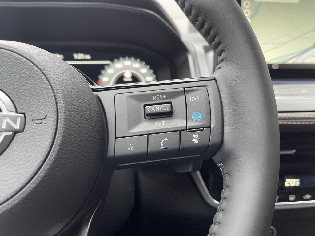 Nissan Qashqai 1.3 mhev tekna panoramadak + cold pack