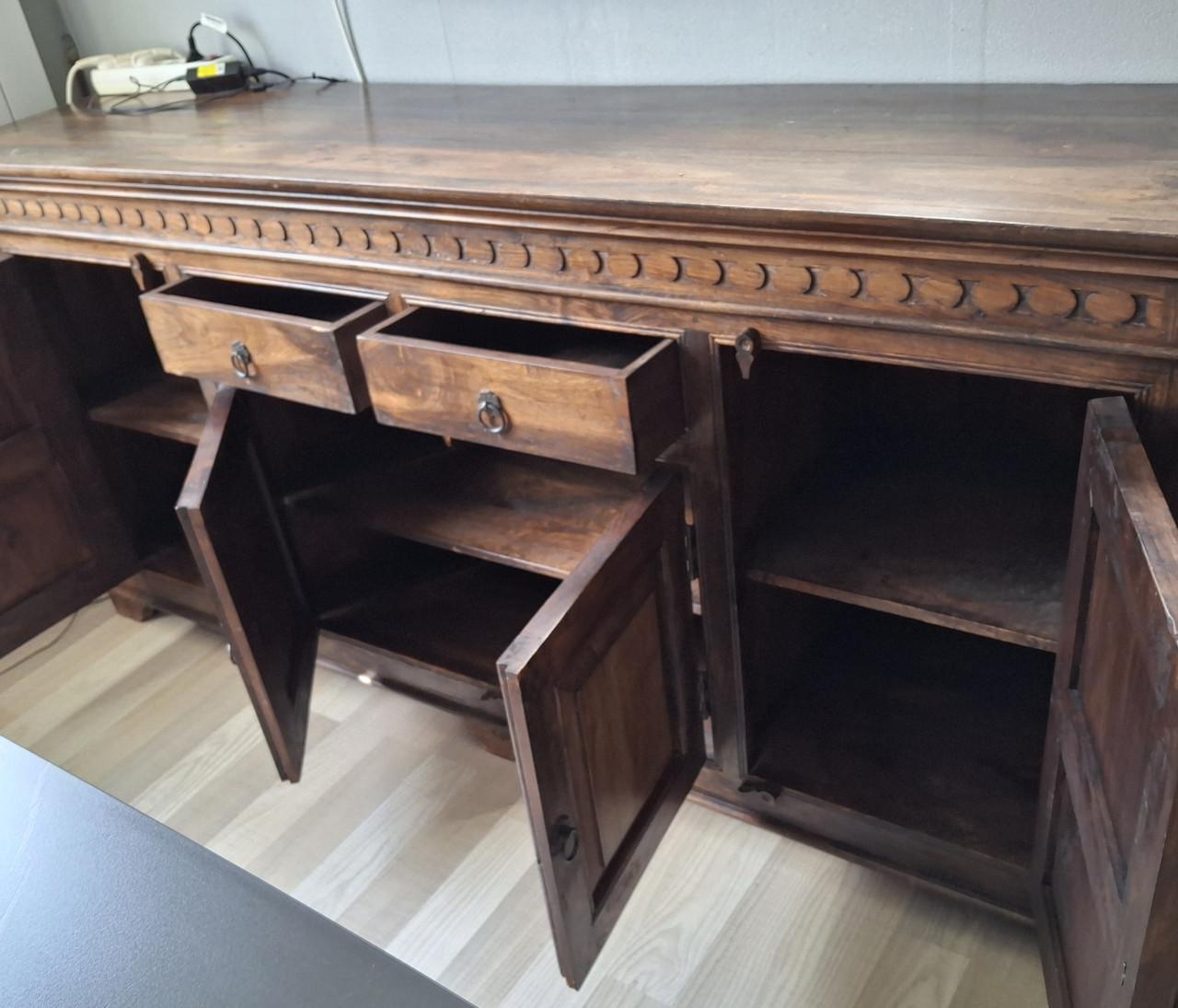 Dressoir