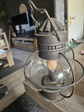 Mooie antieke scheepslamp van messing en glas...