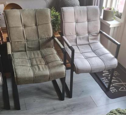 4 eetkamerstoelen graag snel ophalen