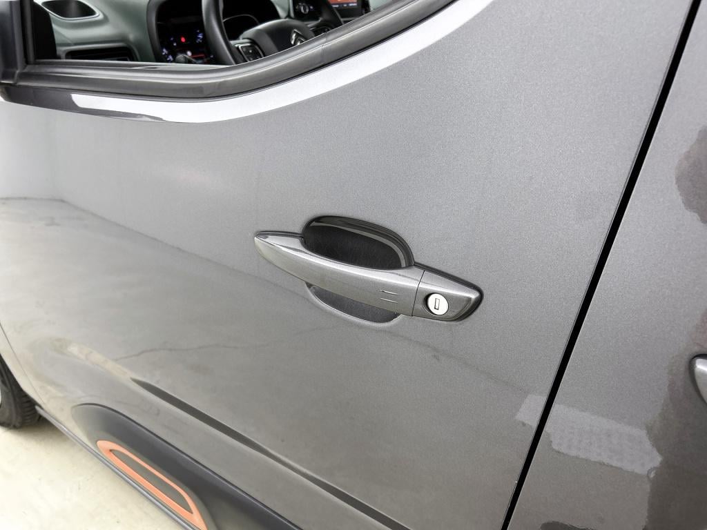 Citroen Berlingo 110pk xtr | rijklaar | panoramadak | head-up display |