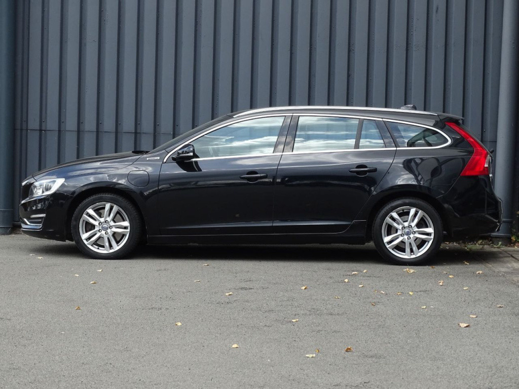 Volvo V60 2.4 d6 awd plug-in hybrid summum | xenon | leder | memory | pdc