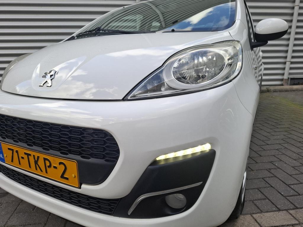Peugeot 107 1.0i 12v active premium automaat 5-drs