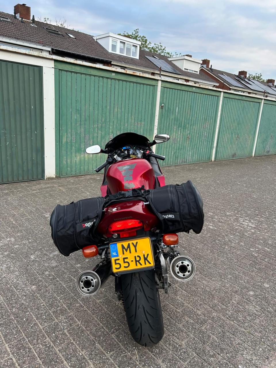 Honda Blackbird Carburateur versie met veel accessoires