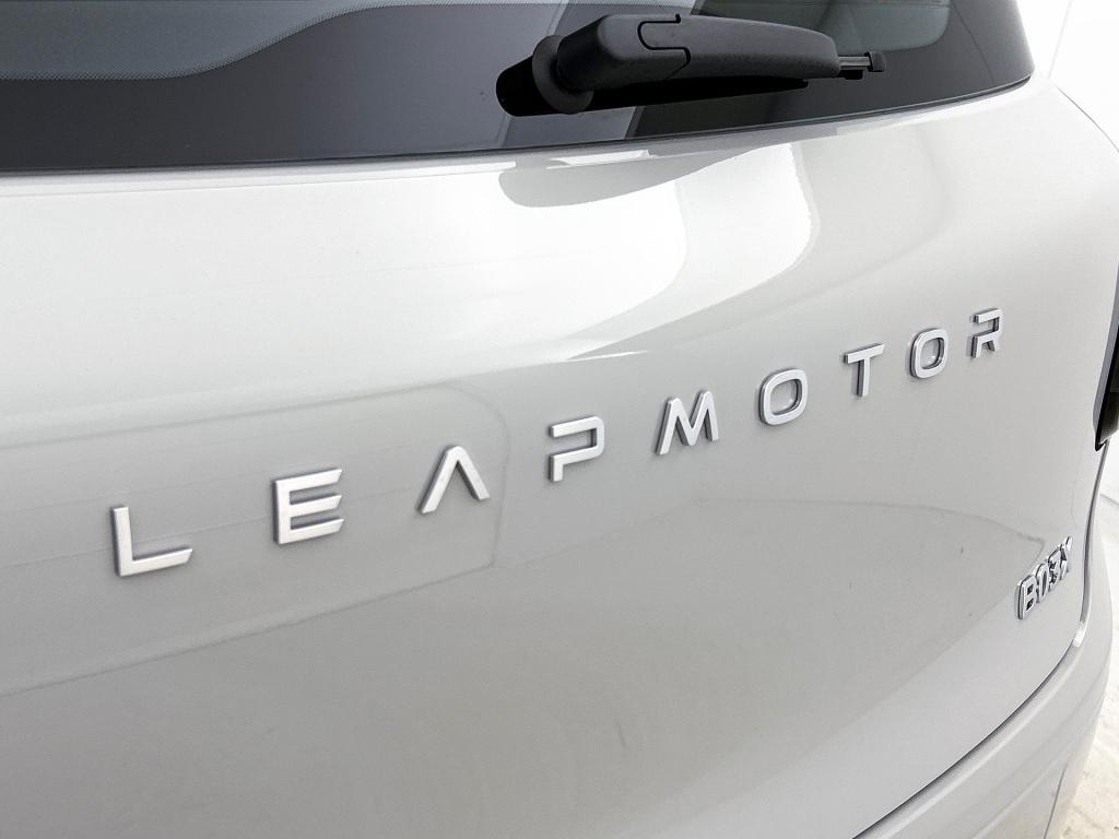 Leapmotor B03x promax design 53 kwh voorraad | tundra grey | 382 km wltp | 