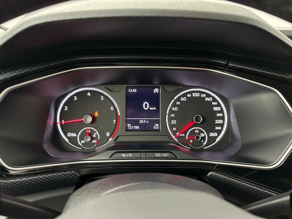 Volkswagen T-cross 1.0 tsi united beats camera lane