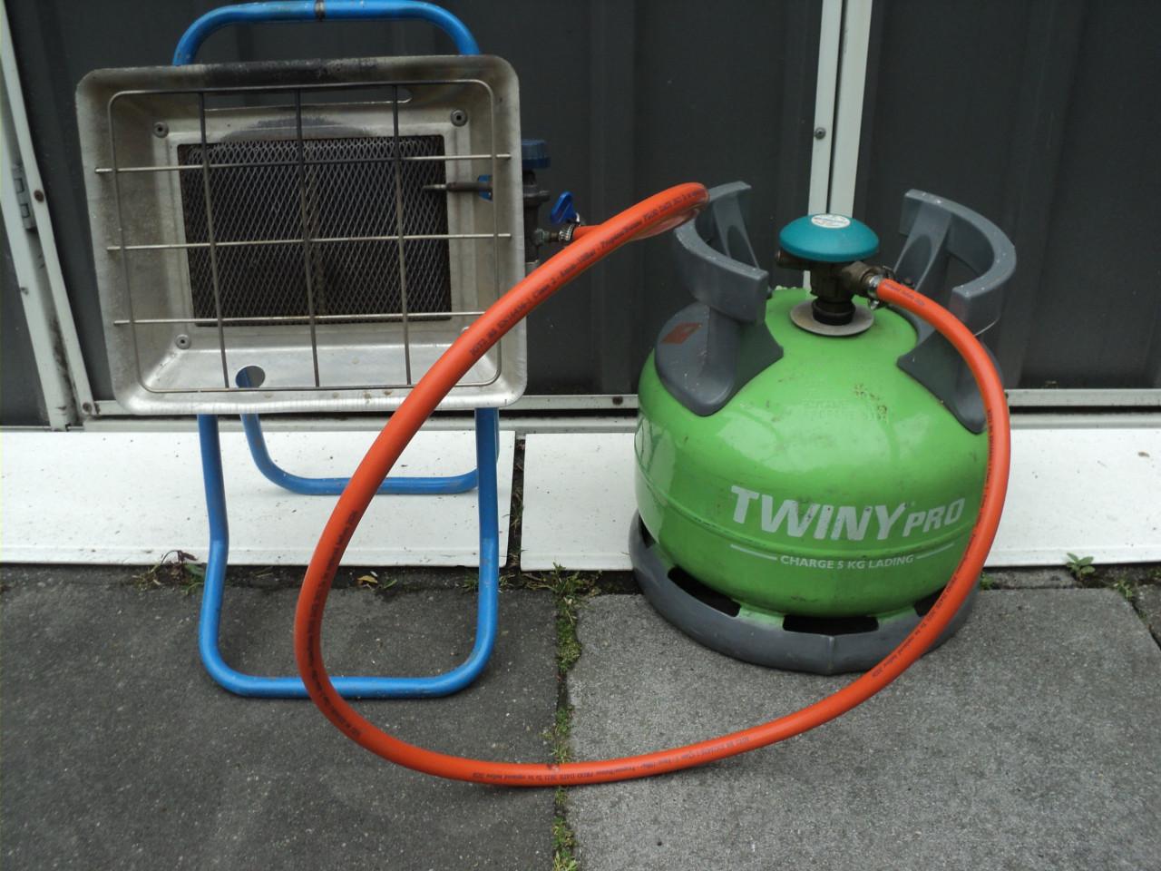 Kacheltje met volle gas bus