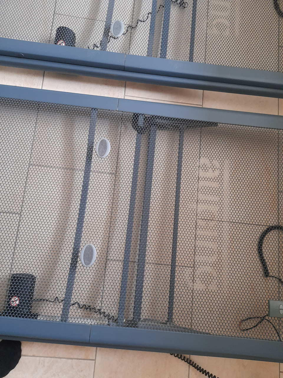 2 Elektrisch verstelbare Auping spiraal bodems ( 90 x 200 ) in goede staat!