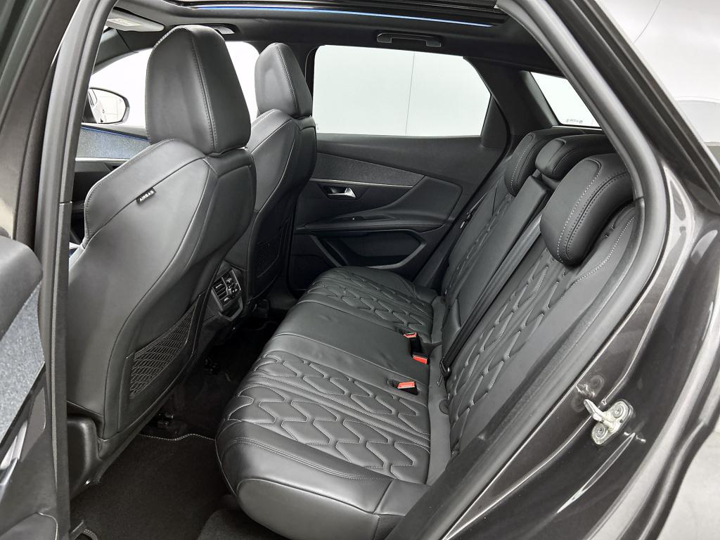 Peugeot 3008 130 pk automaat gt line | rijklaar lederen bekleding | camera 