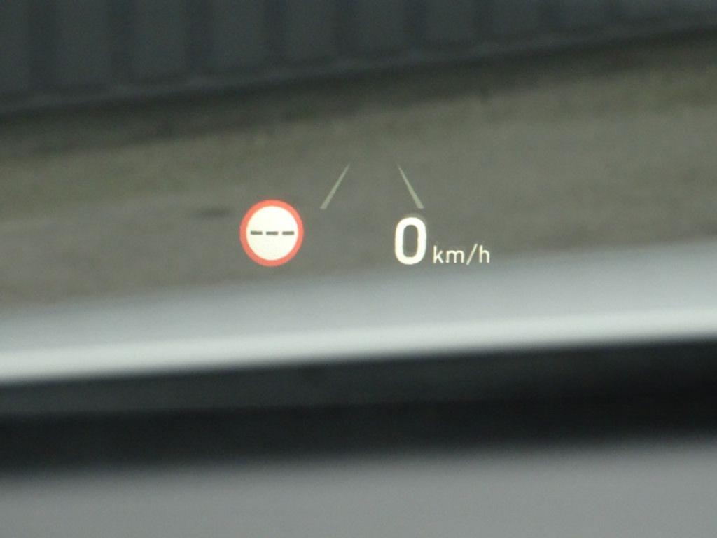 Hyundai Kona ev premium 64 kwh led | stoelkoeling | hud | pdc