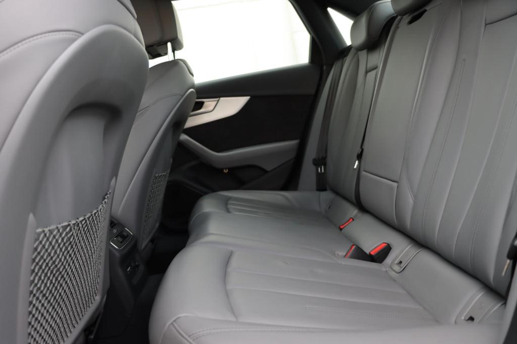 Audi A4 limousine 35 tfsi launch edition s-line 150pk s-tronic | pano | hud