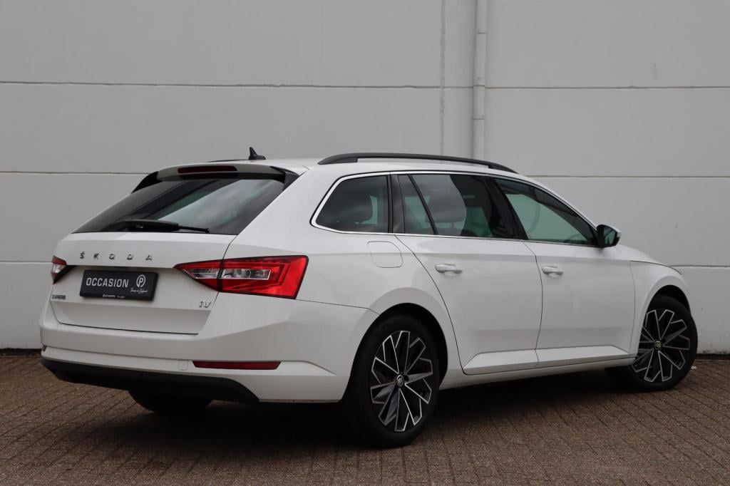 Skoda Superb combi 1.4 tsi iv business edition plus dsg6 218pk