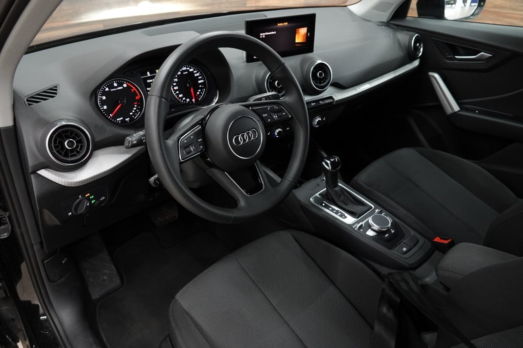 Audi Q2 1.5 tfsi | led | pdc | stoelverw. | airco |