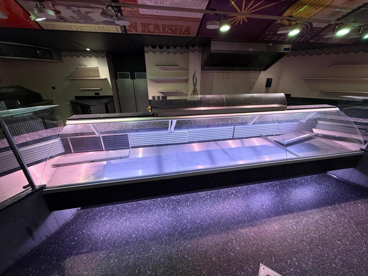 Horeca Keukenapparatuur - Complete koeltoog, frituur, afzuigkap