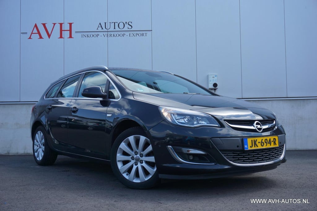 Opel Astra sports tourer 1.4 turbo sport +