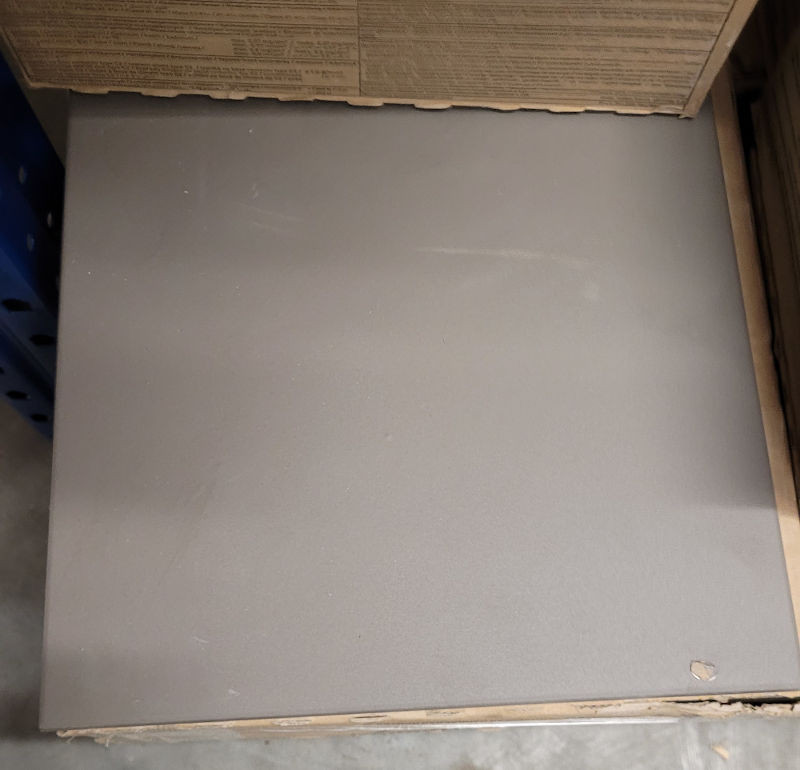 3030-42 ca 4,3 m² mat donkergrijze tegels, 30x30 cm