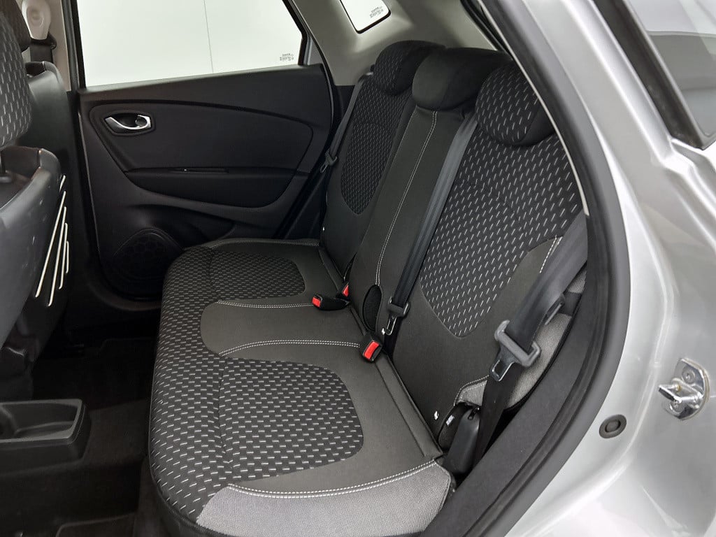 Renault Captur 1.3 tce intens / trekhaak / bose sound / camera / carplay-an