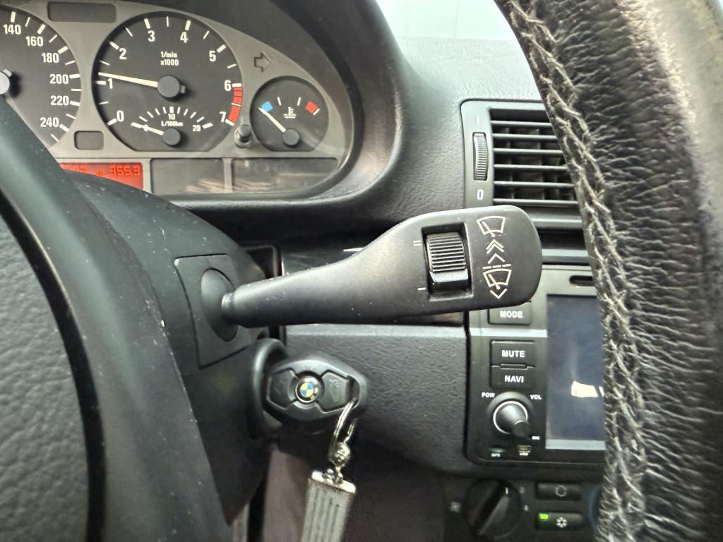 BMW 3-serie touring 318i 2.0i 143pk executive sportline e46