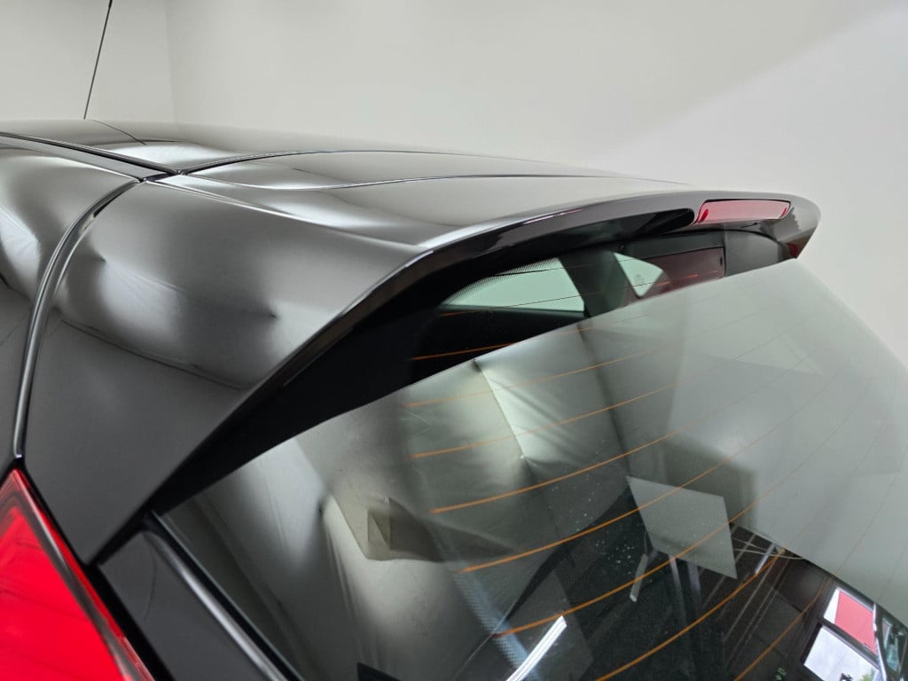 Ford Fiesta occasion titanium uitvoering met cruisecontrol en bluetooth | t