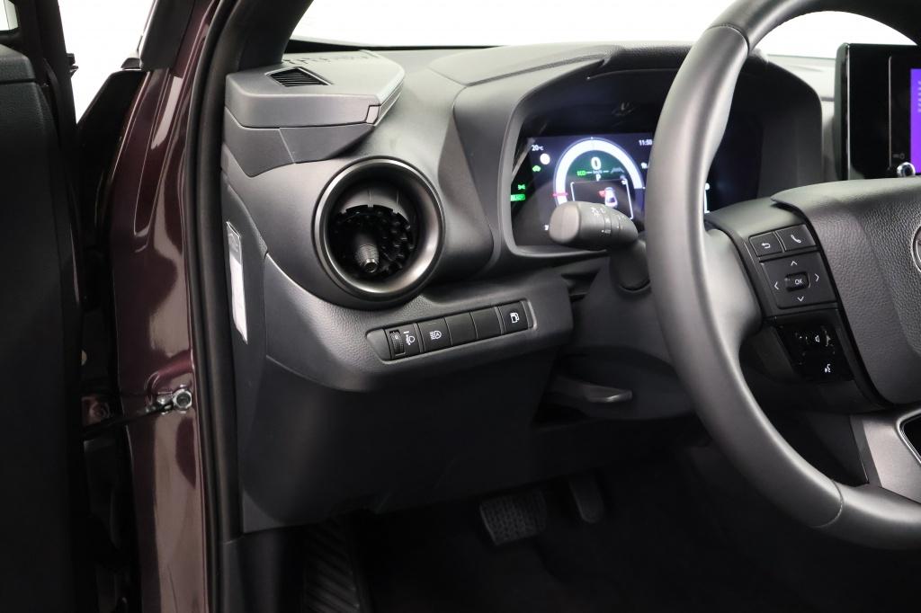 Toyota C-hr 1.8 hybrid 140 active