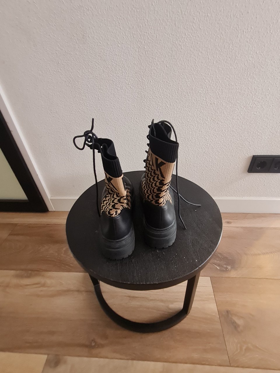 Nikkie boots zgan maat 38