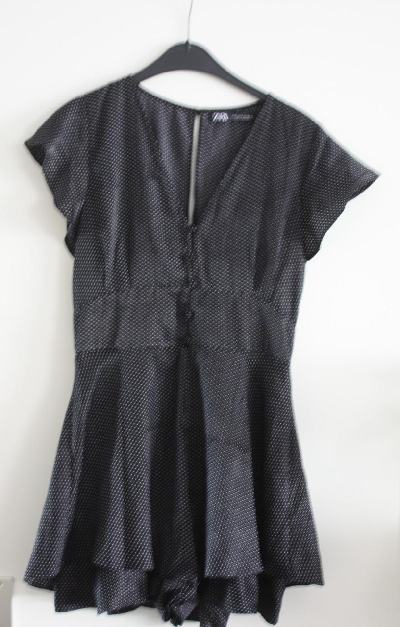 Zwarte jurk met witte stippen maat m