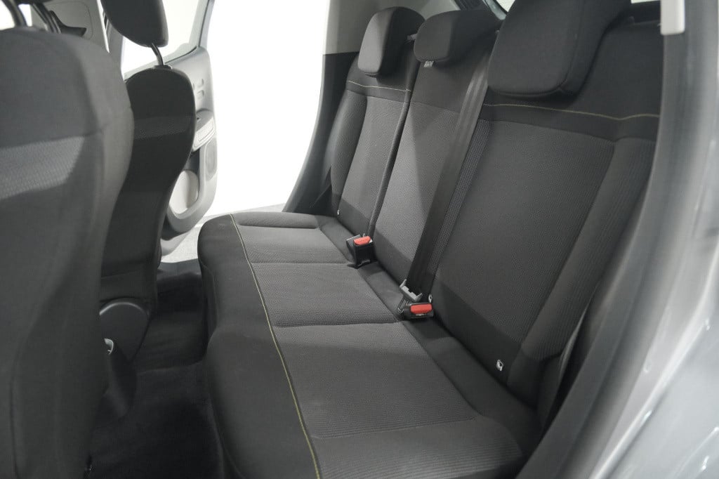 Citroen C3 puretech 110 eat6 max | camera | parkeersensoren | navigatie | a