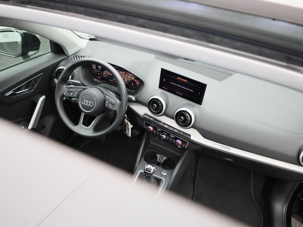 Audi Q2 35 tfsi pro line | panoramadak | stoelverwarming | leder | camera |
