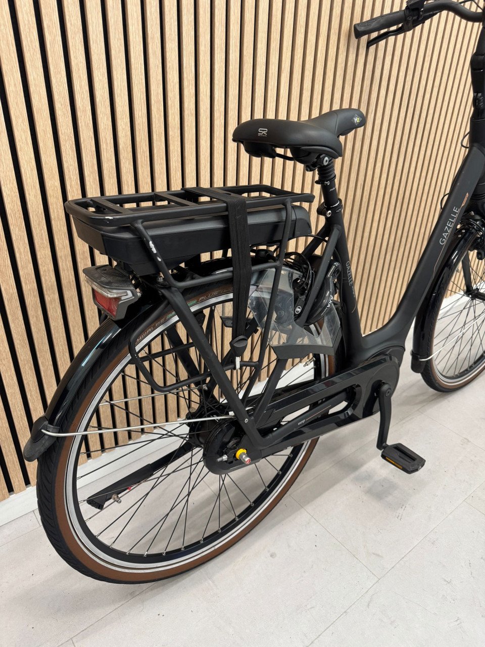 Gazelle Orange C8 Bosch Active Line Plus 400Wh 53CM