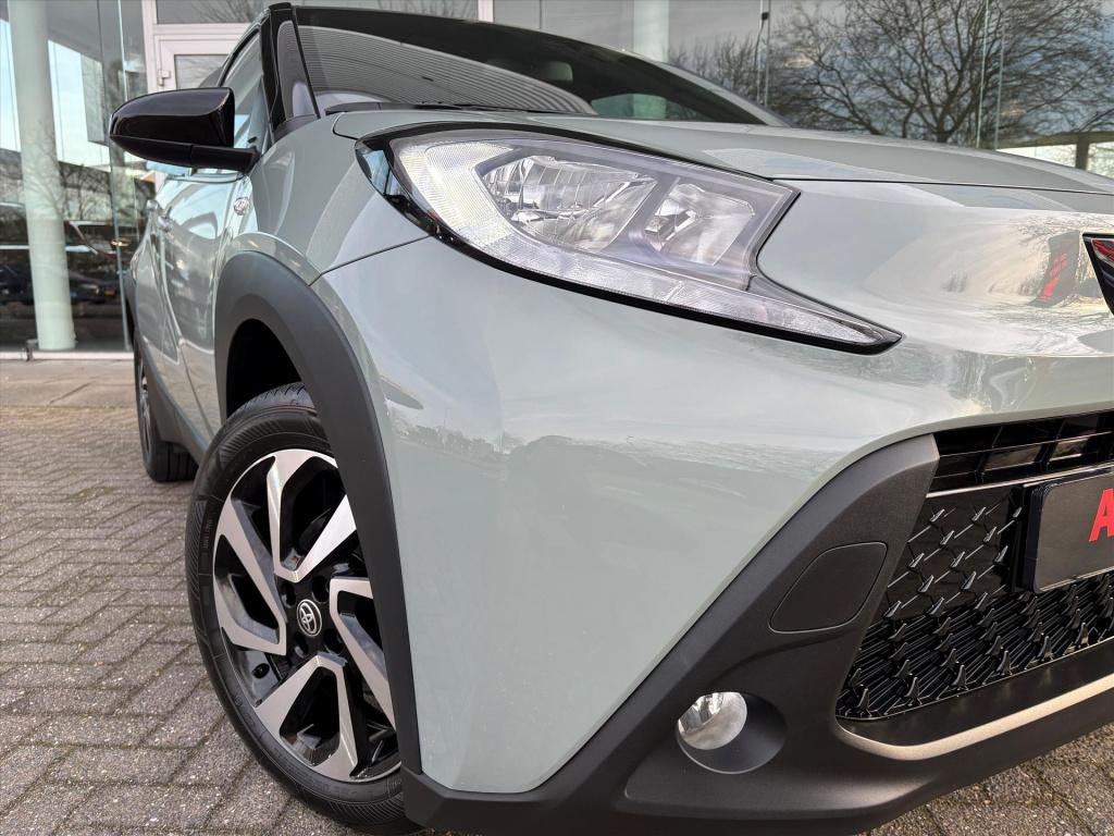 Toyota Aygo x 1.0 vvt-i mt 72pk pulse|bi tone stoelverwarming|carplay|camer