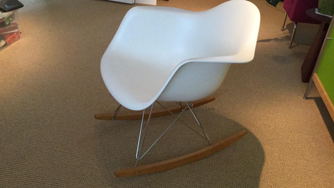 Design Vitra Eames schommelstoel